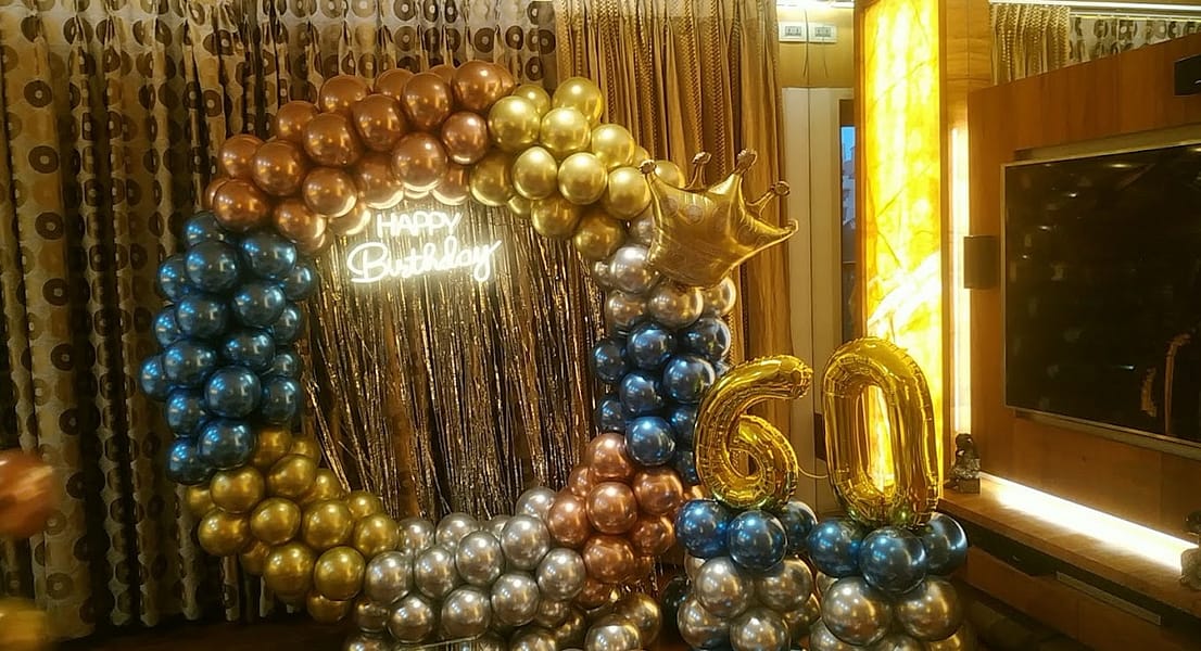 Baloon decorator